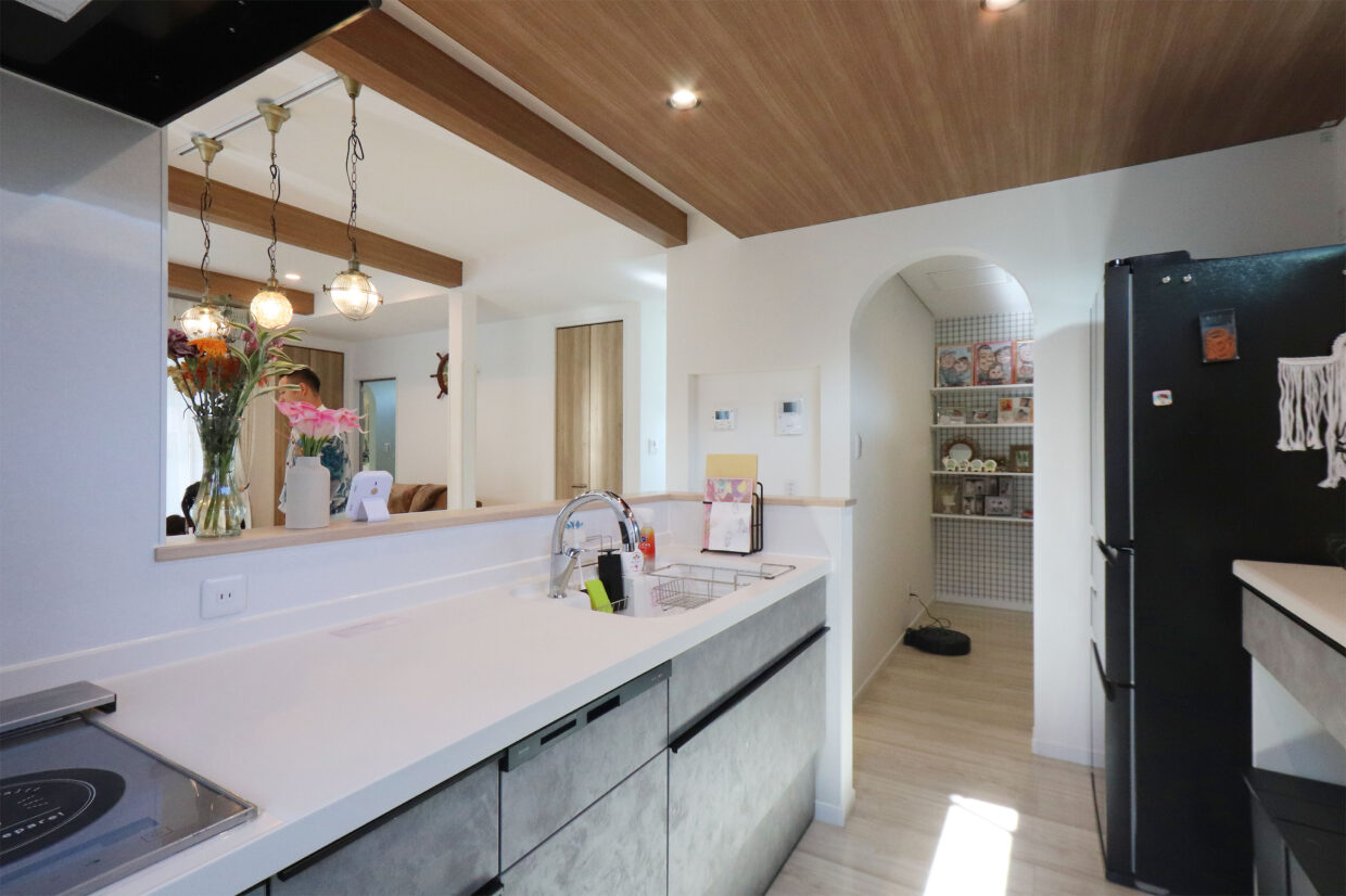 家族で楽しめる広々バルコニーと2階リビングの注文住宅 - エラボのいえ｜神奈川海老名の工務店｜注文住宅・スマートハウス